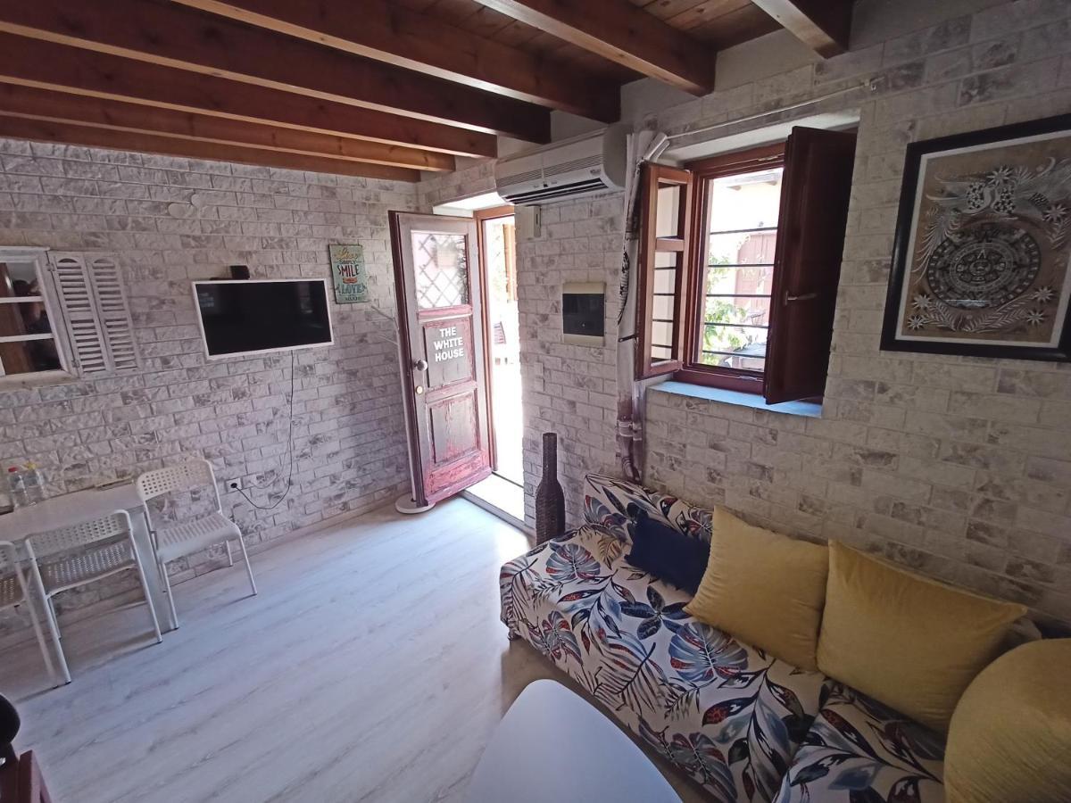 The White House Of Rhodes Apartment Rhodes City ภายนอก รูปภาพ